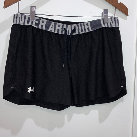 Under Armour women’s medium black Training / running Shorts - Picture 14 of 16